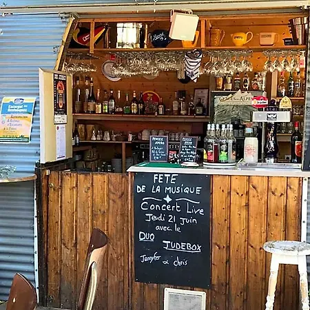 Chez Laurette فندق 3*